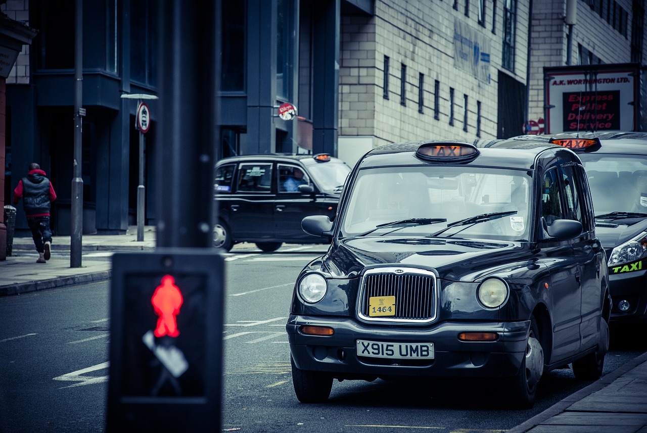 吉利英伦tx4汽车(吉利英伦tx4车架号在哪里)