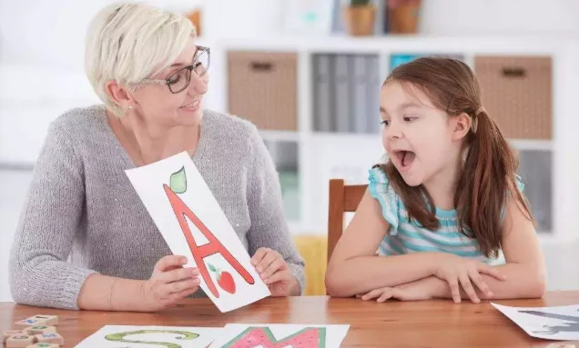 小孩子怎么每天学英语口语 小孩子怎么每天学英语口语呢