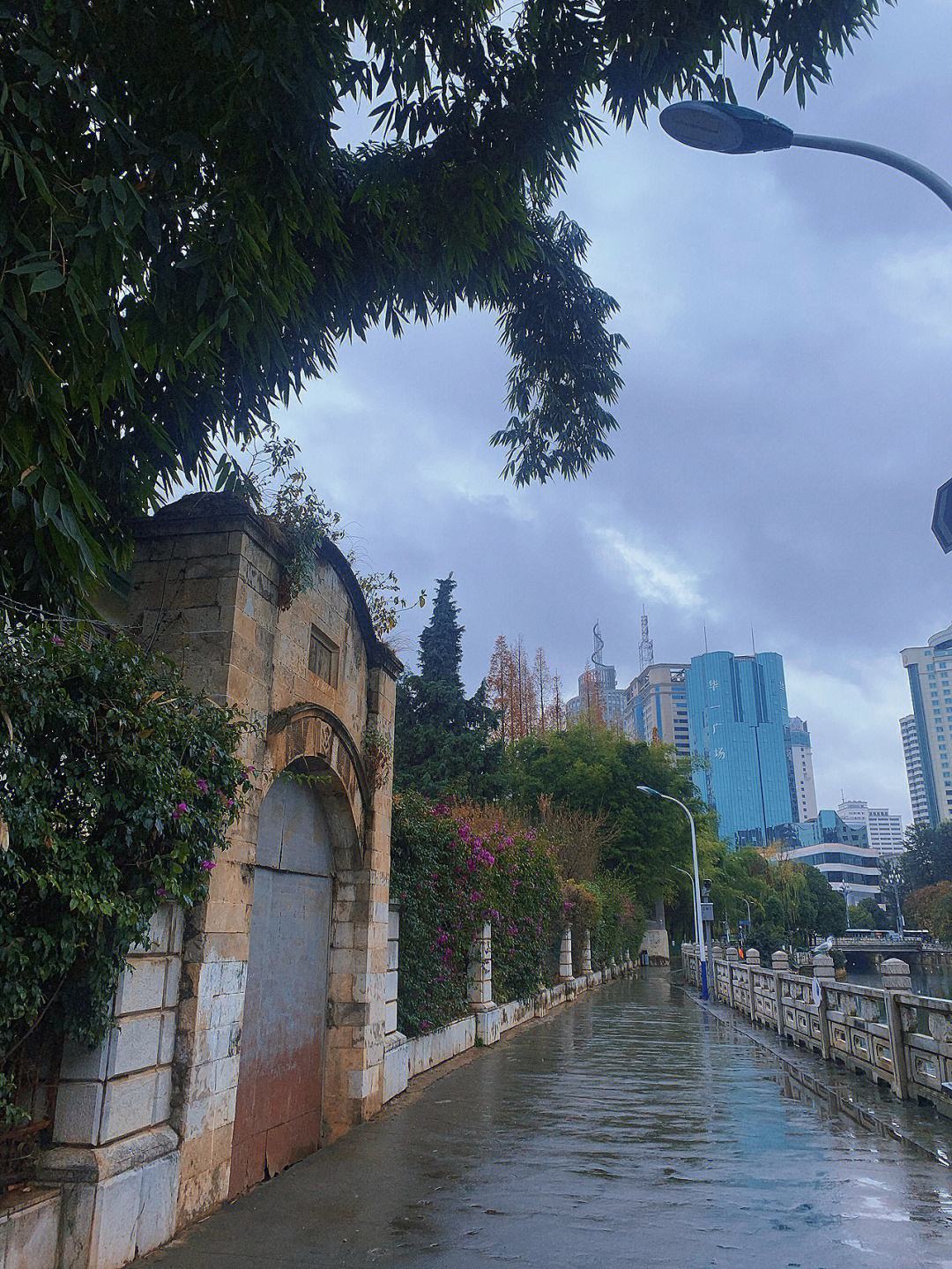 成都雨后下午散步的好处 成都下雨天有什么好玩的地方