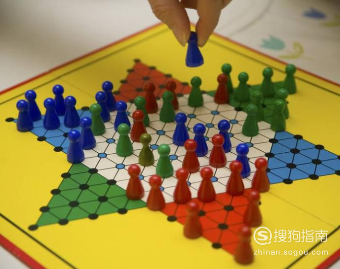 跳棋的视频讲解玩法 跳棋的正确玩法是怎么玩的?