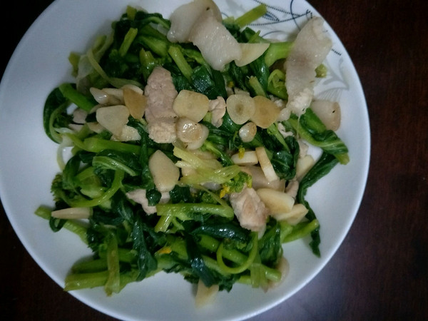 油麦菜猪血怎么做好吃美食 油麦菜猪血怎么做好吃美食视频