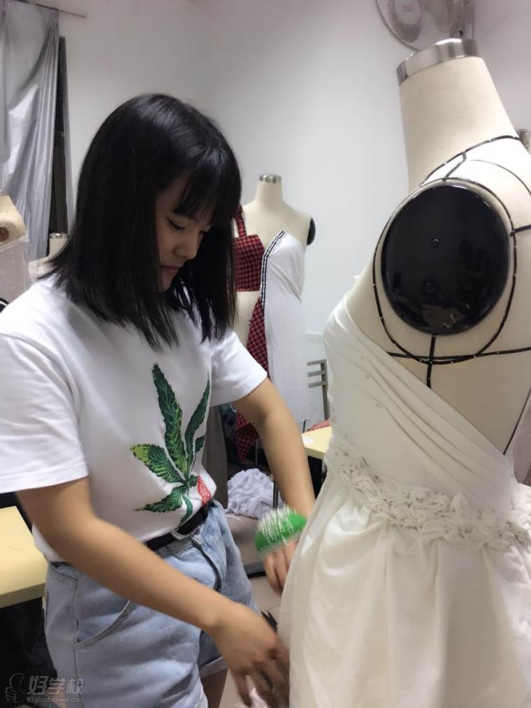 服装设计大学培训机构 学服装设计的培训机构哪里最好