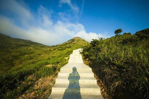 饭后爬山锻炼的好处 吃完饭爬山有什么坏处